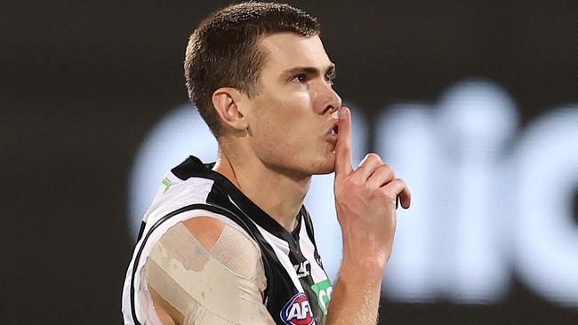 Mason Cox could take a pay cut and stay at Collingwood. Picture: Michael Klein