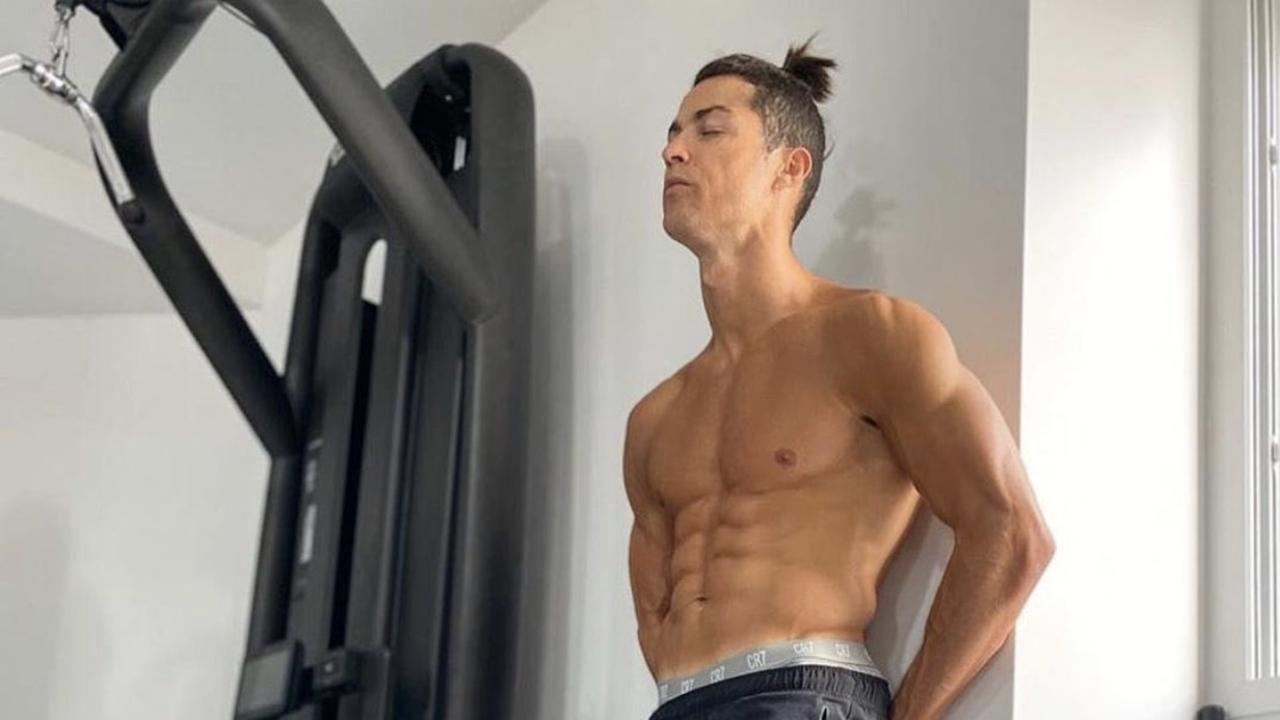 Football 2020: Cristiano Ronaldo shows off ridiculously ripped physique ...