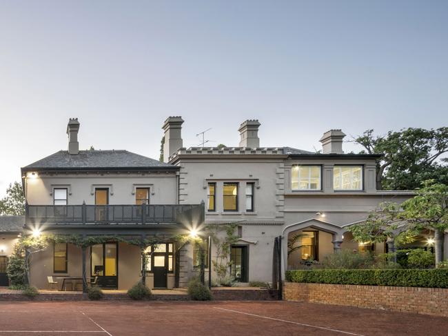 Poolman House HIGH RES - for herald sun realestate