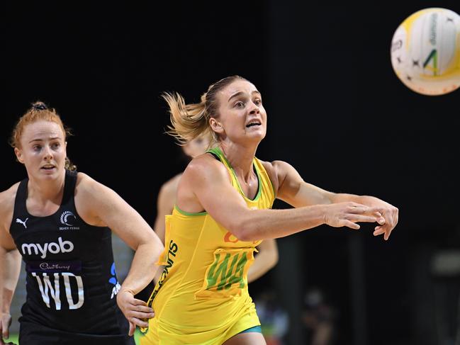 CHRISTCHURCH, NEW ZEALAND - MARCH 03: Liz Watson of Australia passes the ball during the Constellation Cup International Test Match between the New Zealand Silver Ferns and the Australia Diamonds at Christchurch Arena on March 03, 2021 in Christchurch, New Zealand. (Photo by Kai Schwoerer/Getty Images)