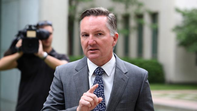 Robert Gottliebsen can’t recall any group of politicians being so ruthless in their treatment of battling retirees and grandparents as Bill Shorten and Chris Bowen (above<b>) </b>ALP. Picture Kym Smith