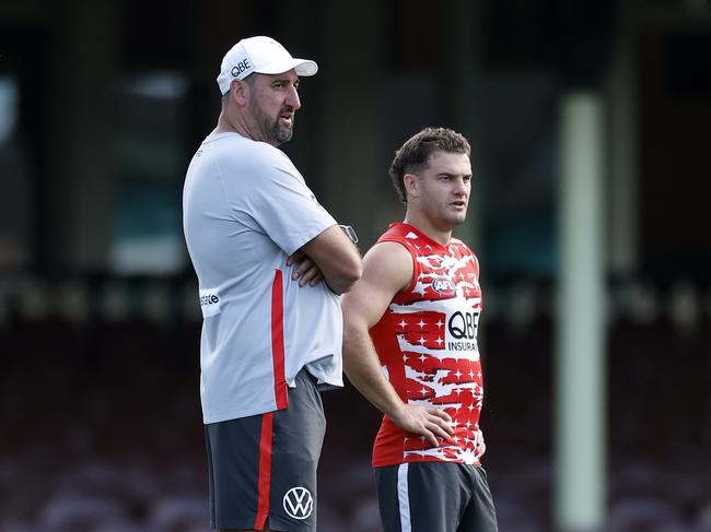 Tom Papley with new coach Dean Cox during Sydney Swans training session at the SCG on March 18, 2025. Picture: Phil Hillyard