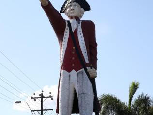 The Captain Cook statue on Sheridan St PICTURE: ANNA ROGERS