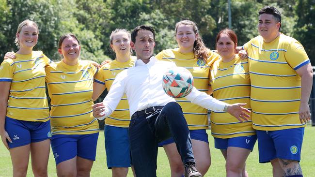 Leader of the Opposition David Crisafulli with the Division 5 Metro women’s team during a visit to the Pine Rivers Football Club. Picture: Liam Kidston.