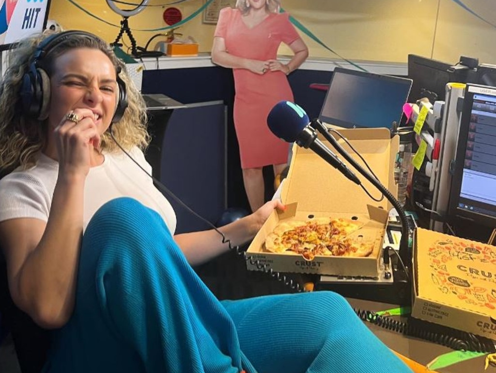 Abbie Chatfield Admits To Having Sex In Ocean On Hot Nights Podcast Au — Australias 5102