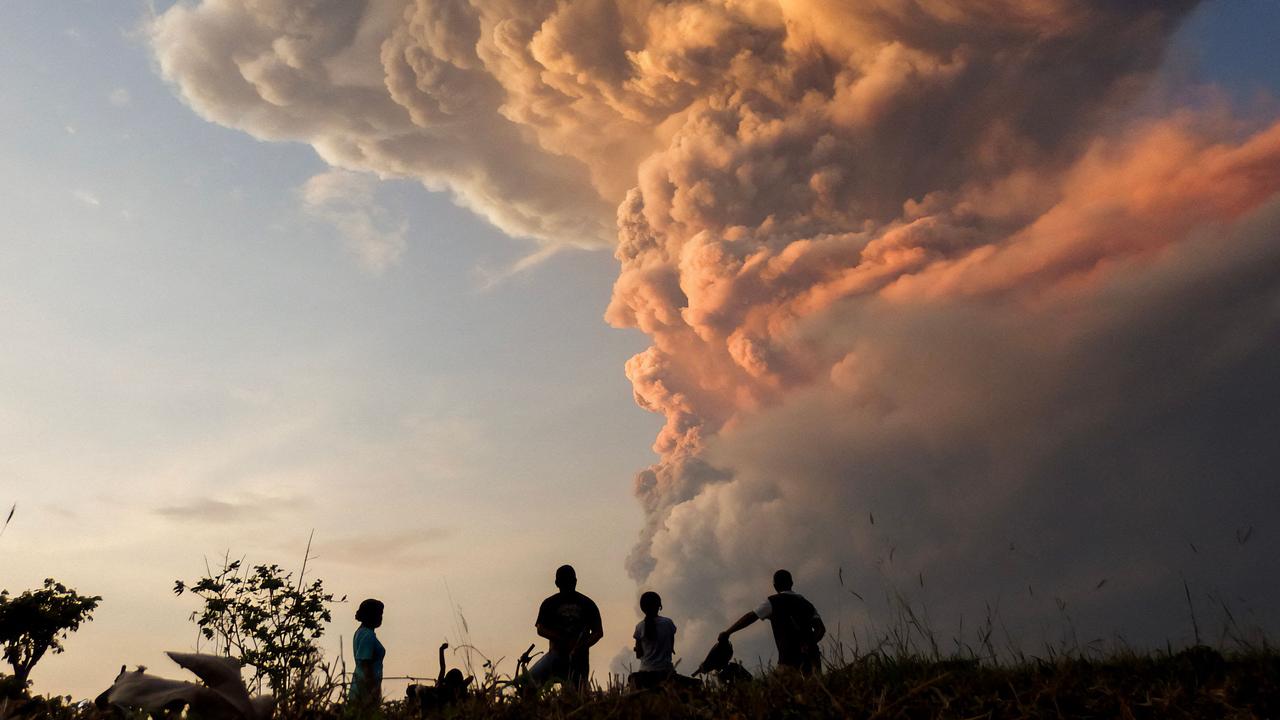 Bali flights grounded as volcanic eruptions intensify