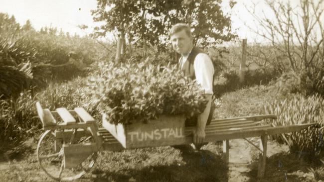 Jones’ Flower Farm in Nunawading, which was known as Tunstall until 1945.