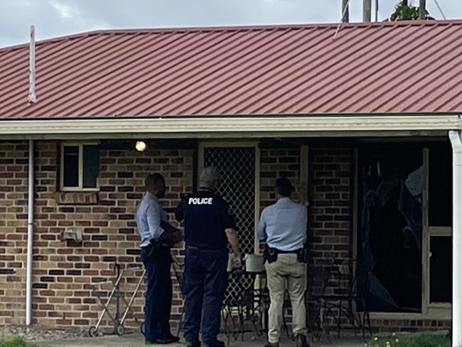 Police door knocking the corner of Burys Rd and Smith Lane, Beerwah. Picture - Iwan Jones.