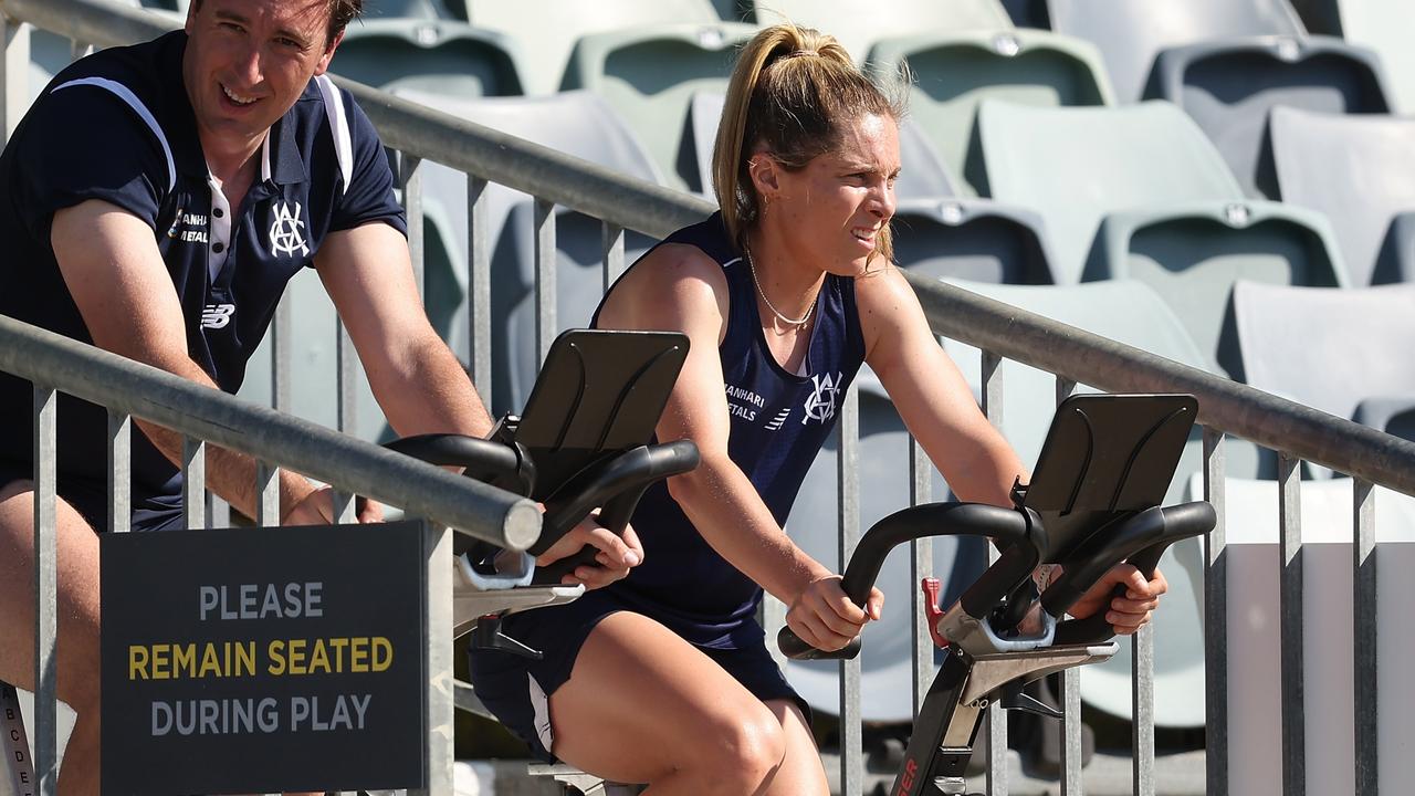 Sophie Molineux travelled with the Victorian squad to Perth last month but will remain sidelined for the entire WBBL season as she recovers from an ACL injury. Picture: Paul Kane / Getty Images