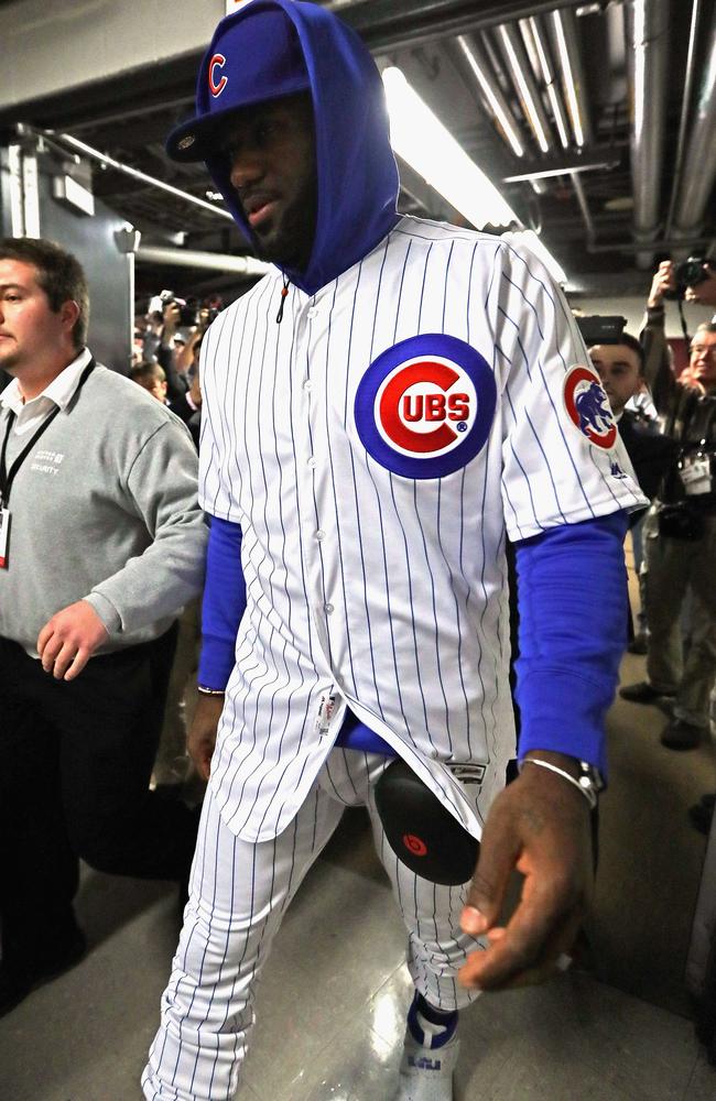 LeBron settles World Series wager, wears Cubs uniform 