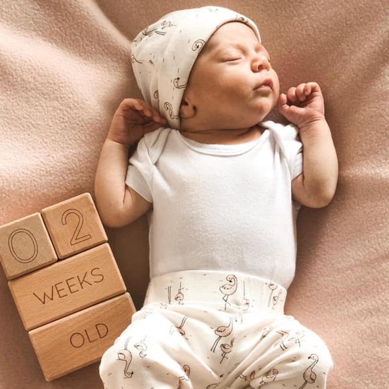 Halle Vella – 2 weeks old.