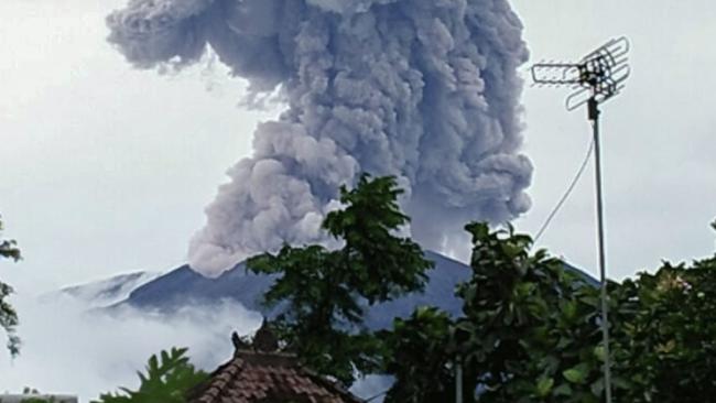 Bali Flights Cancelled As Volcano Erupts Again | News.com.au ...