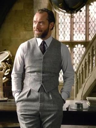 Jude Law Addresses Biggest ‘Fantastic Beasts 2’ Questions From Fans ...