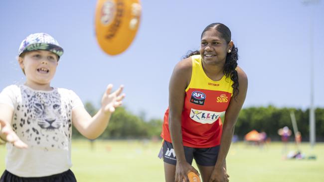 Exciting prospect Ashanti Bush passes on some tips. Picture: Glenn Hunt/Getty Images