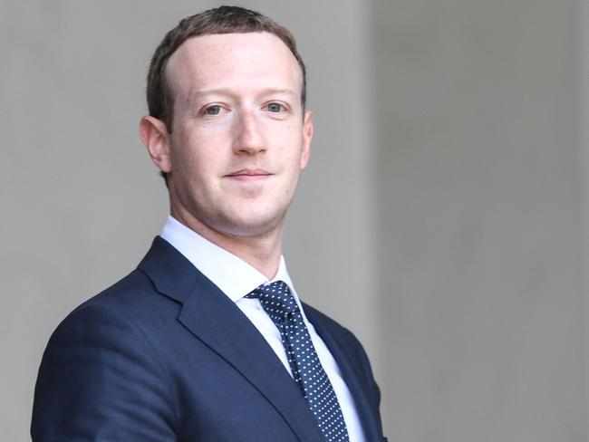 Facebook's CEO Mark Zuckerberg leaves the Elysee presidential palace, in Paris, on May 23, 2018 following a meeting with French President on the day of the "Tech for Good" summit. / AFP PHOTO / Alain JOCARD