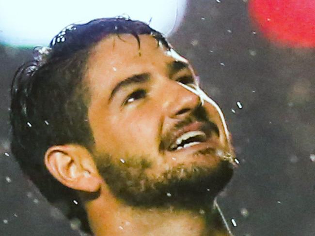 SAO PAULO, BRAZIL - MAY 10: Alexandre Pato #11 of Sao Paulo celebrates their second goal during the match between Sao Paulo and Flamengo for the Brazilian Series A 2015 at Morumbi stadium on May 10, 2015 in Sao Paulo, Brazil. (Photo by Alexandre Schneider/Getty Images)