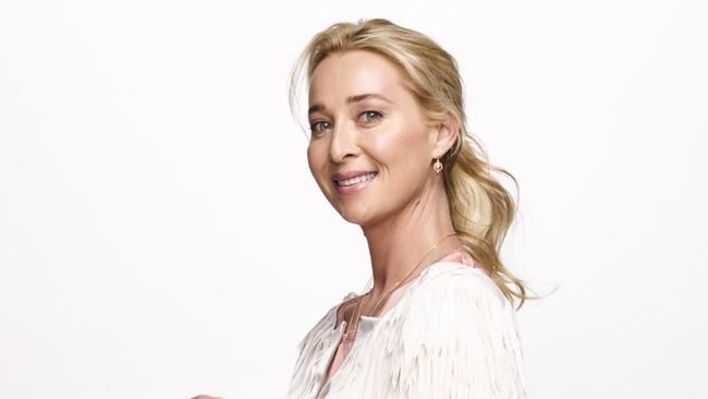 Asher Keddie a style icon as Offspring’s Nina Proudman | Daily Telegraph