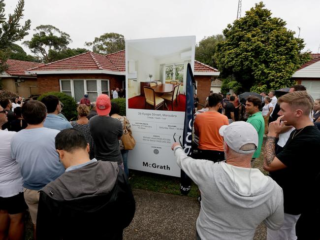 Could we see mammoth crowds back at auction by Christmas? NSW. Picture: NCA NewsWire / Dylan Coker