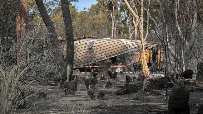 Fire destroys 44 homes in Pomonal in Western Victoria | Sky News Australia