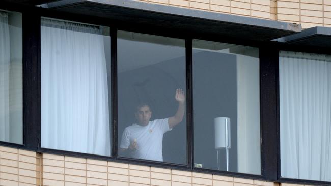 A quarantining returned traveller at the Melbourne Airport Holiday Inn. Picture: NCA NewsWire / Andrew Henshaw