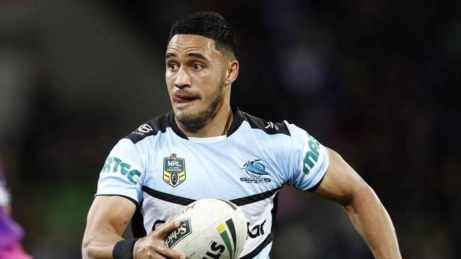 Valentine Holmes of the Sharks runs with the ball during the Round 22 NRL match between the Melbourne Storm and the Cronulla-Sutherland Sharks at AAMI Park in Melbourne, Sunday, August 12, 2018. (AAP Image/Daniel Pockett) NO ARCHIVING, EDITORIAL USE ONLY