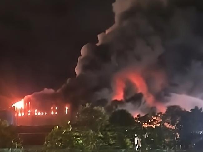 A massive fire is burning out of control in Portsmith, Cairns.