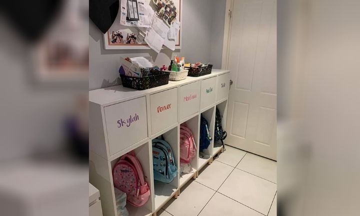 Handbag storage best sale cabinet ikea