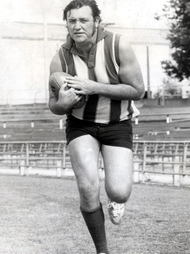 Mick Nolan played in two premierships for Wangaratta Rovers before joining North Melbourne.