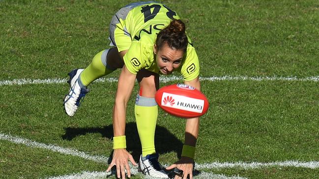 The AFL wants to grow the number of female umpires at the elite level. Picture: AAP Image/Dave Hunt