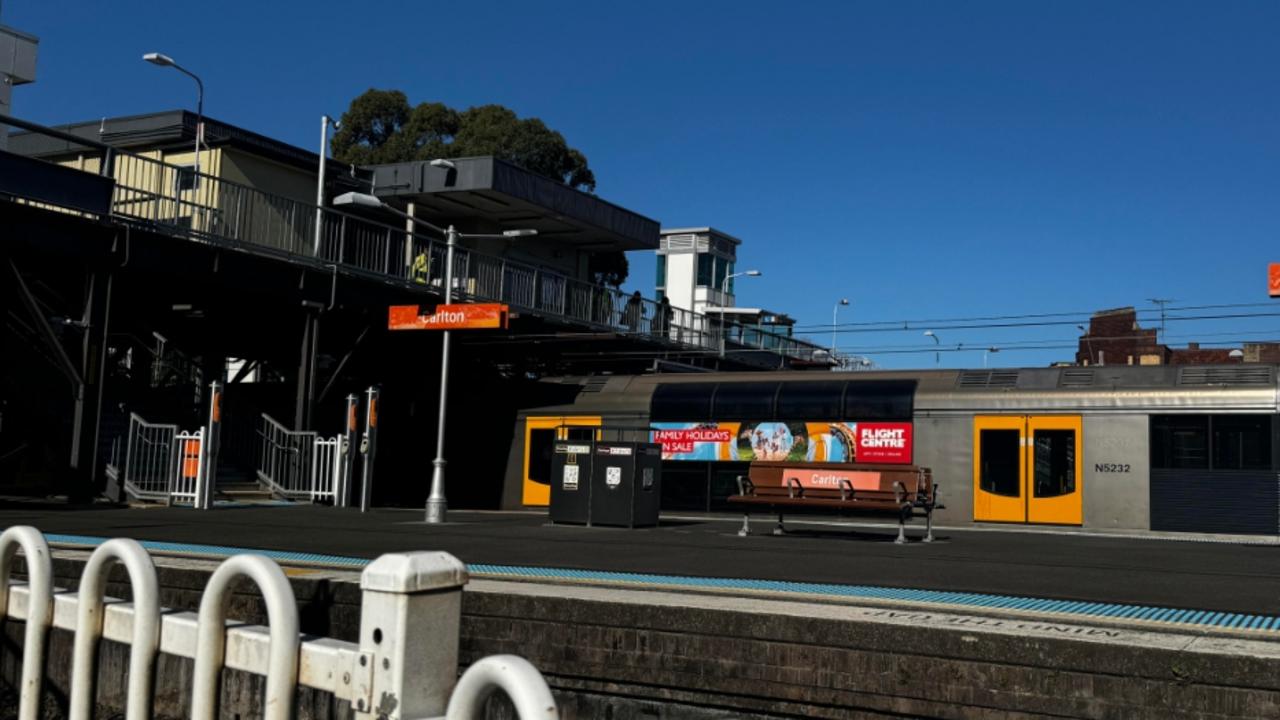 Man, toddler dead after pram falls on train tracks in Carlton