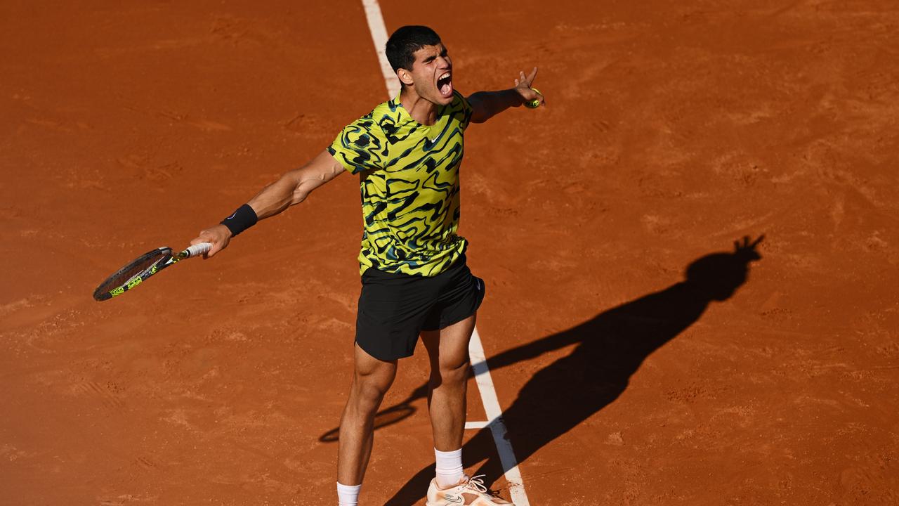 Alcaraz’ incredible topspin makes him a favourite on the clay of Roland-Garros. (Photo by David Ramos/Getty Images)