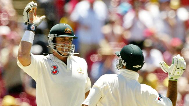 Matthew Hayden high fives the answer to Q5.