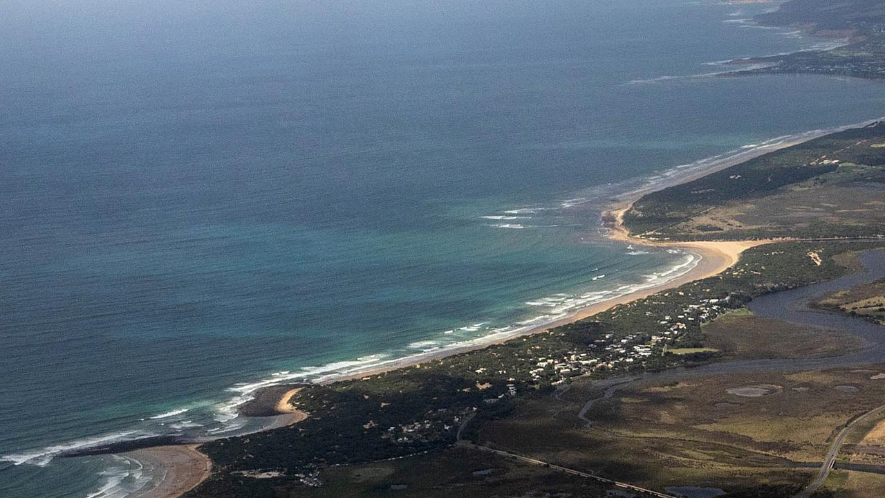 Man in serious condition after Connewarre skydiving accident