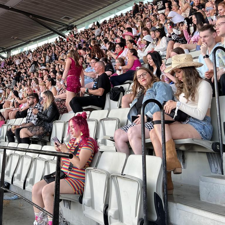 Gross reason Taylor Swift seats were abandoned for two hours at MCG |  news.com.au — Australia's leading news site