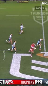 Hammer goes nearly 100m in stunning try