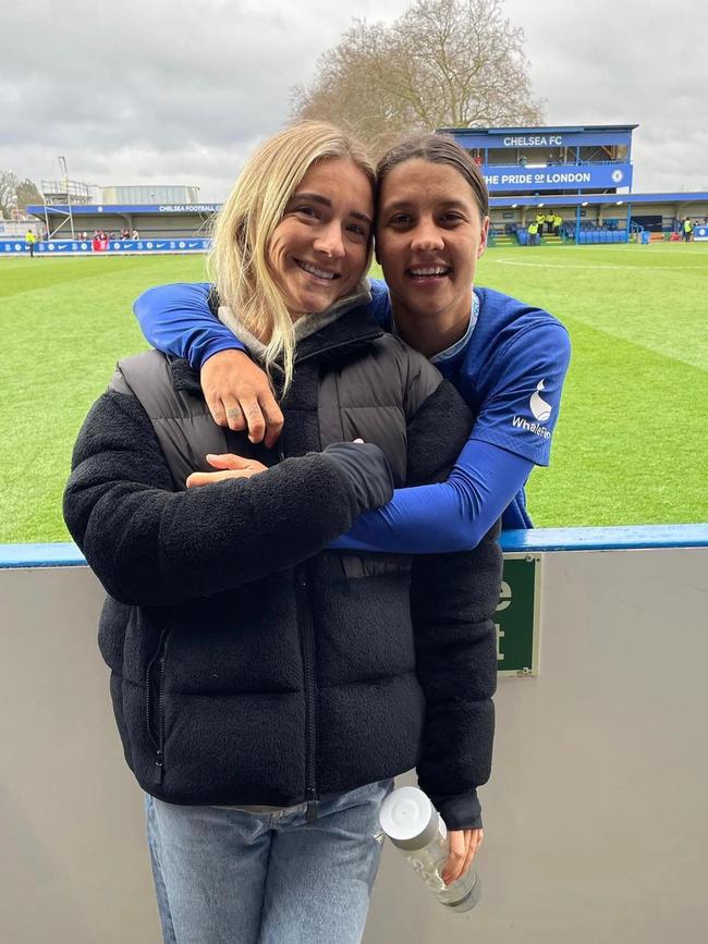 Matildas star Sam Kerr at Chelsea training with Kristie Mewis.