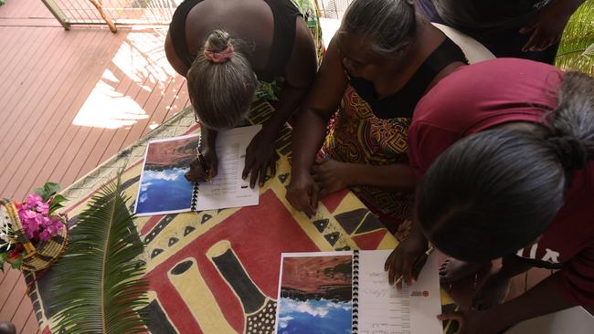 Nganambala Traditional Owners sign their Local Decision Making Agreement with the NT Government. Picture: (A)manda Parkinson