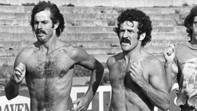 Glenn Elliott (right) trains with his brother Robert Elliott (who played 103 games with St Kilda and Melbourne. 