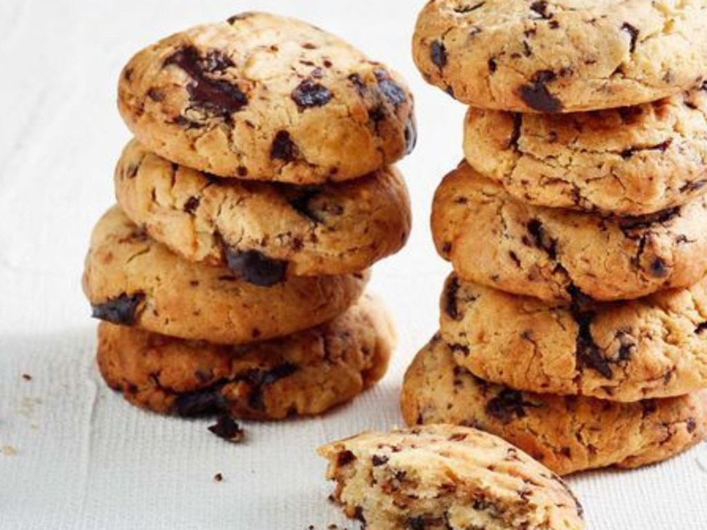 Refined sugar-free chocolate chip cookies.