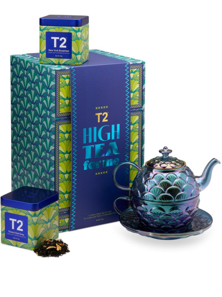 For the chemistry nerds out there, T2’s High Tea For Me loose leaf gift pack features a teapot made from ‘borosilicate glass’, which is produced with silica and boron oxide. Picture: T2