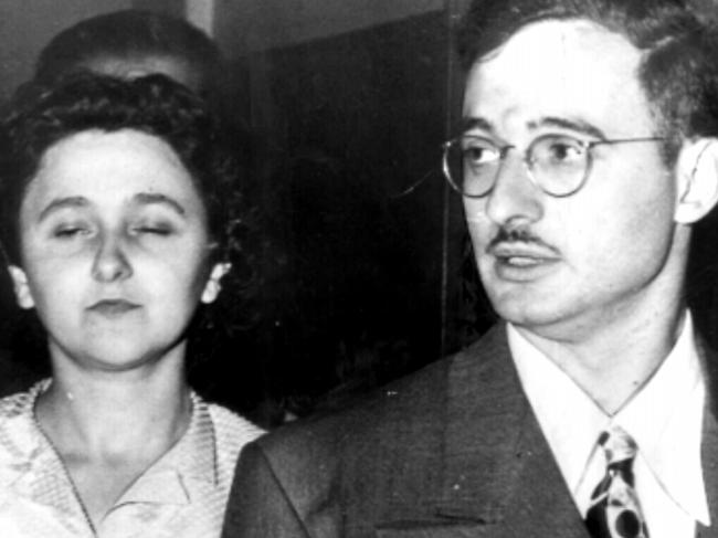 Ethel & Julius Rosenberg, first American (USA) civilians to be executed in electric chair for selling atom bomb secrets to Soviets. UPI Photo 11/02/53       General / Family         Historical