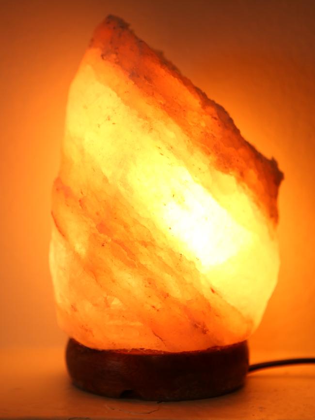 Himalayan salt lamp: I love the soft peachy light they exude, it’s really comforting. They’re also really good in winter if you live in a dark apartment.