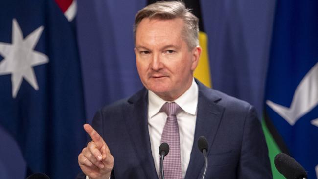 SYDNEY, AUSTRALIA. NewsWire Photos.December 13, 2024.Australian Federal Minister for Climate Change and Energy Chris Bowen holds a press conference in Sydney. Picture: NewsWire / Jeremy Piper