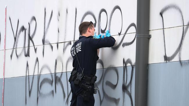 Police and forensics are at the back of Mount Sinai College in the carpark in Maroubra Picture: NewsWire/ Gaye Gerard