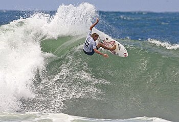 Wright ... downed 2003 world junior champion Adrianna de Souza. Getty