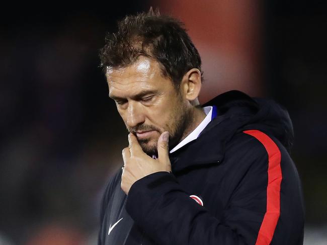 SYDNEY, AUSTRALIA - SEPTEMBER 20:  Wanderers head coach coach Tony Popovic looks on before extra time during the FFA Cup Quarterfinal match between Blacktown City and the Western Sydney Wanderers at Lily Football Centre on September 20, 2017 in Sydney, Australia.  (Photo by Matt King/Getty Images)