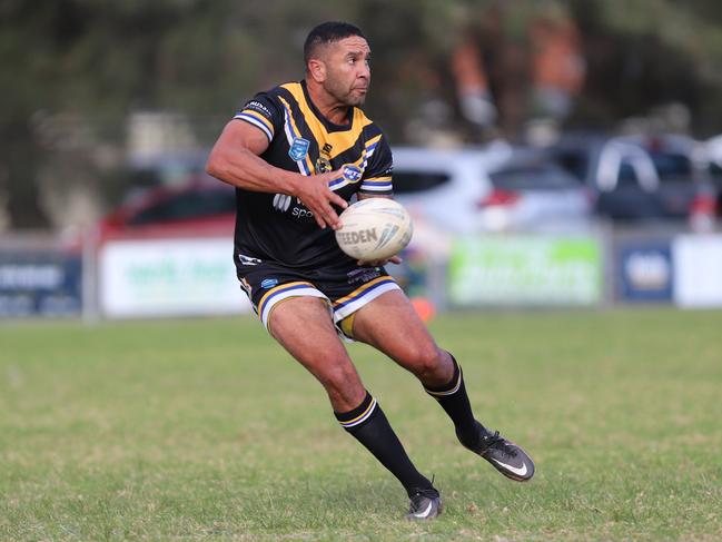 Nowra halfback Mason Harrison passes at the line. Picture: Steve Montgomery/Ourfootyteam