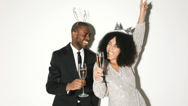 Roster dating is an excellent exercise in self-respect. Image: Pexels
