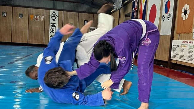 Alice Springs Judo Club founder Ezekiel DoDoo teaching students. Picture: Judo Australia