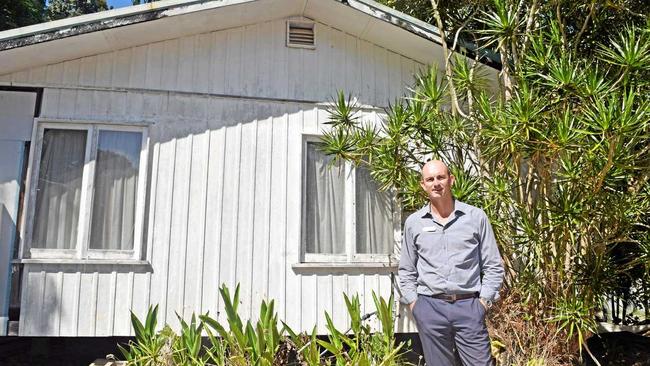 FREE RENT: Ray White Whitsunday principal Mark Beale standing outside the Jubilee Pocket property, which the owner has offered rent-free to a struggling family. Picture: Inge Hansen